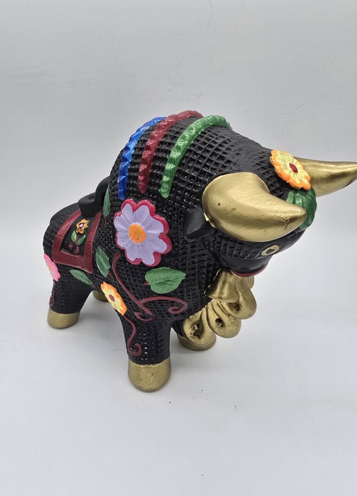 Pucara Bull–Peruvian HandPainted Ceramic Decor – Prosperity & Protection