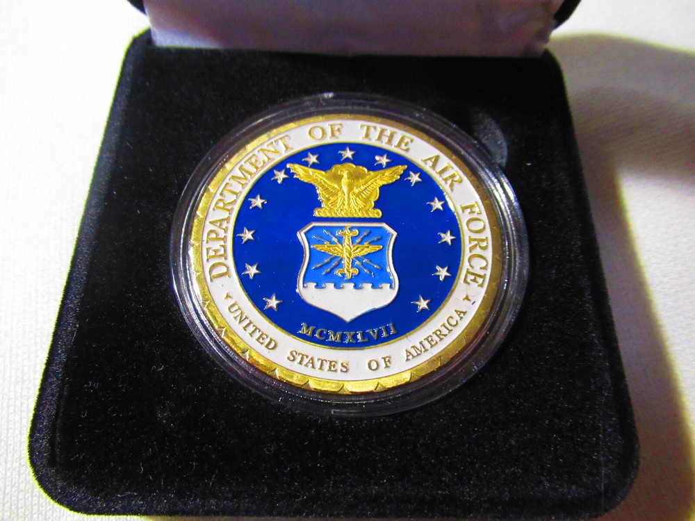 U S AIR FORCE SPECIAL OPERATIONS COMMAND Challenge Coin w/ Presentation Box