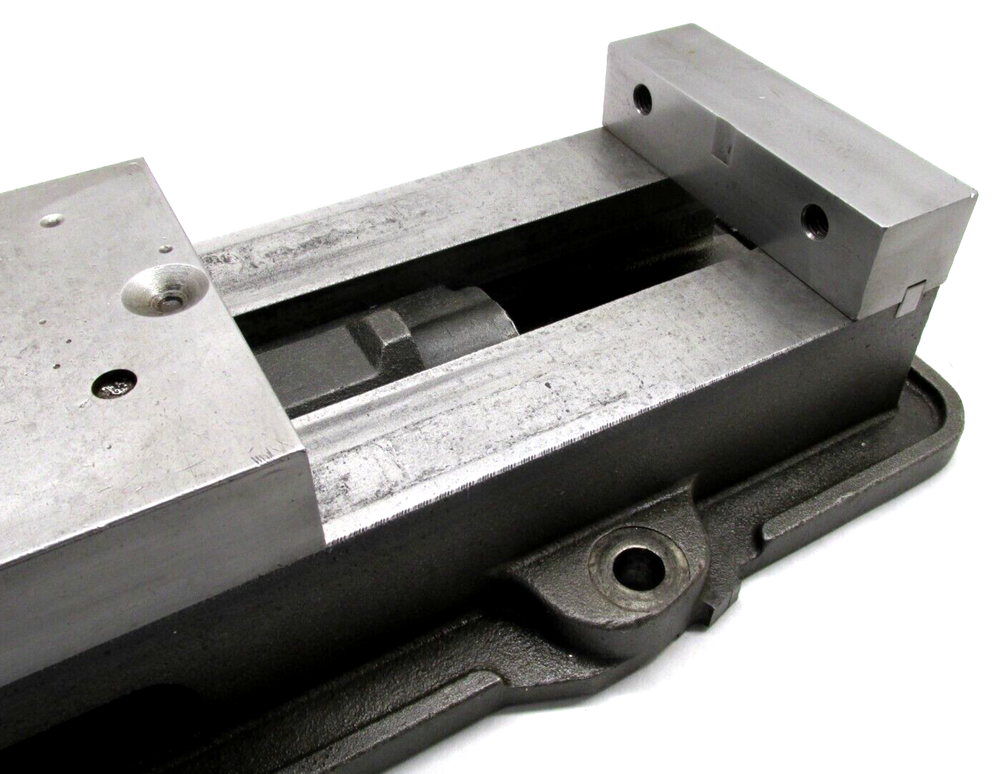 KURT ANGLOCK 6" MILLING MACHINE VISE - #D60