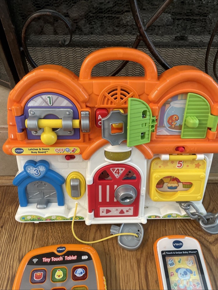 VTech Latches and Doors Busy Board, Plus Tablet And Cellphone Works