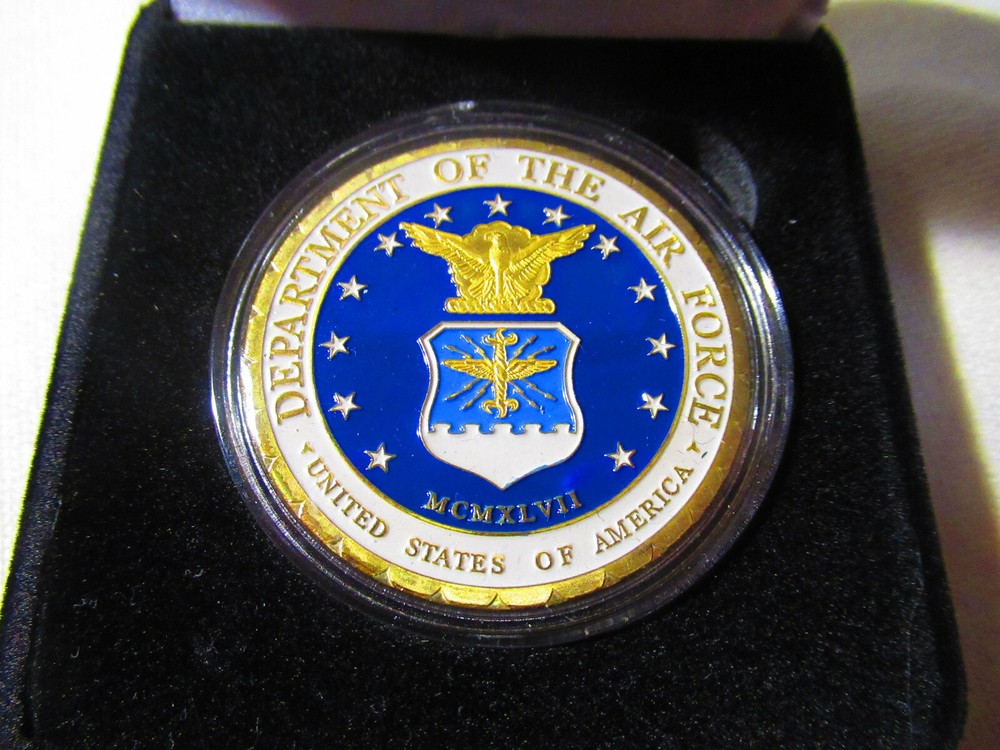 U S AIR FORCE SPECIAL OPERATIONS COMMAND Challenge Coin w/ Presentation Box