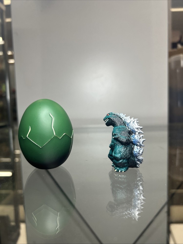 Trendmasters Toho Co. Godzilla With Egg Figure 2” 1993