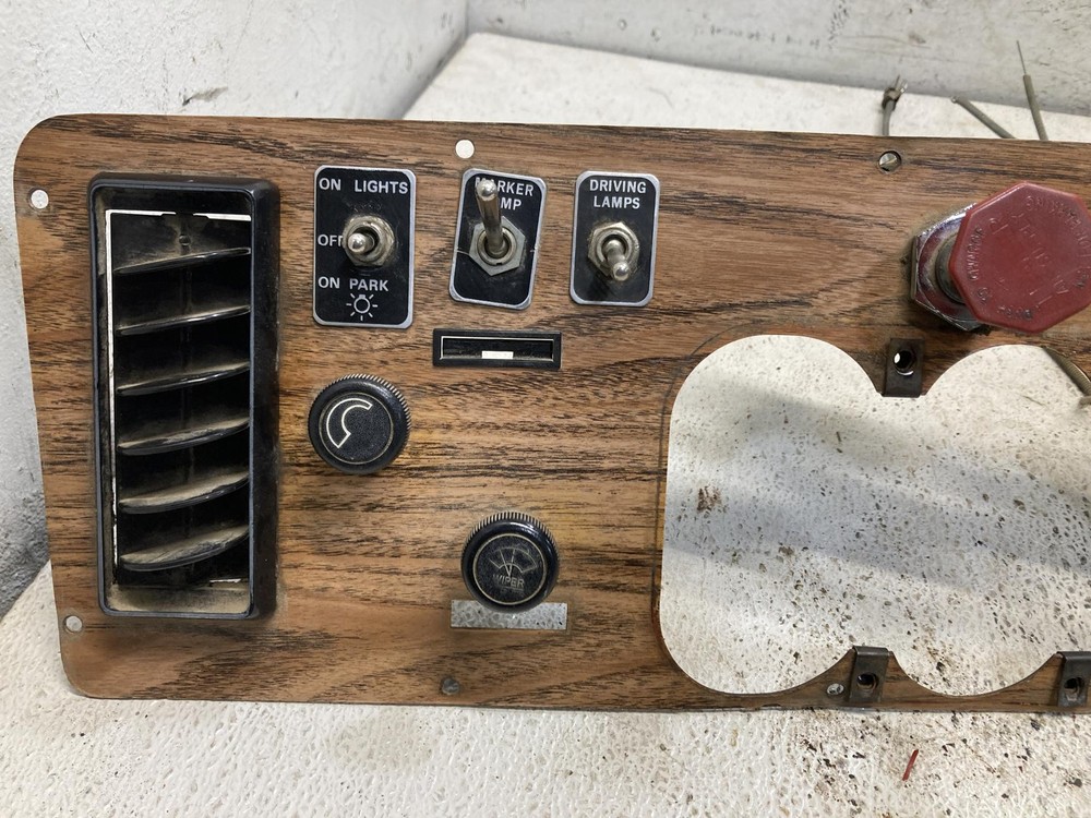 Volvo WIA SWITCH Dash Panel - Used