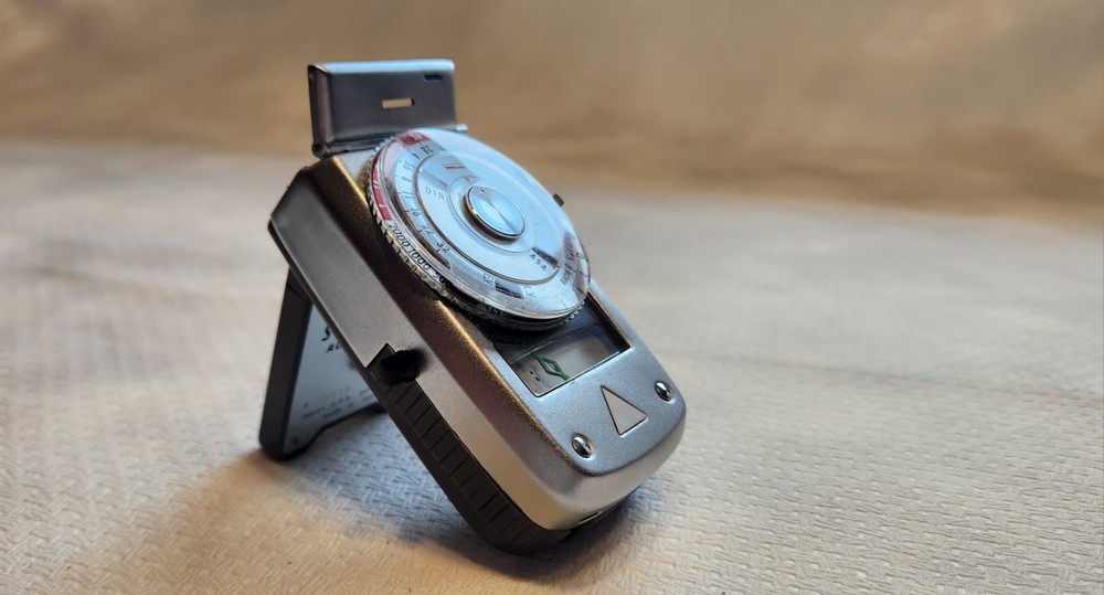 Petri 2.8 Color Corrected Super Rangefinder Camera Black Silver w/ Sekonic Meter