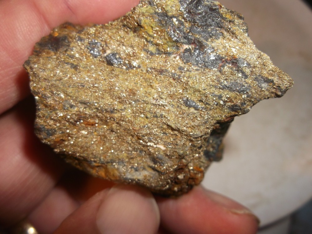 Gold, silver, copper, 92 grams samples ,ore high grade .