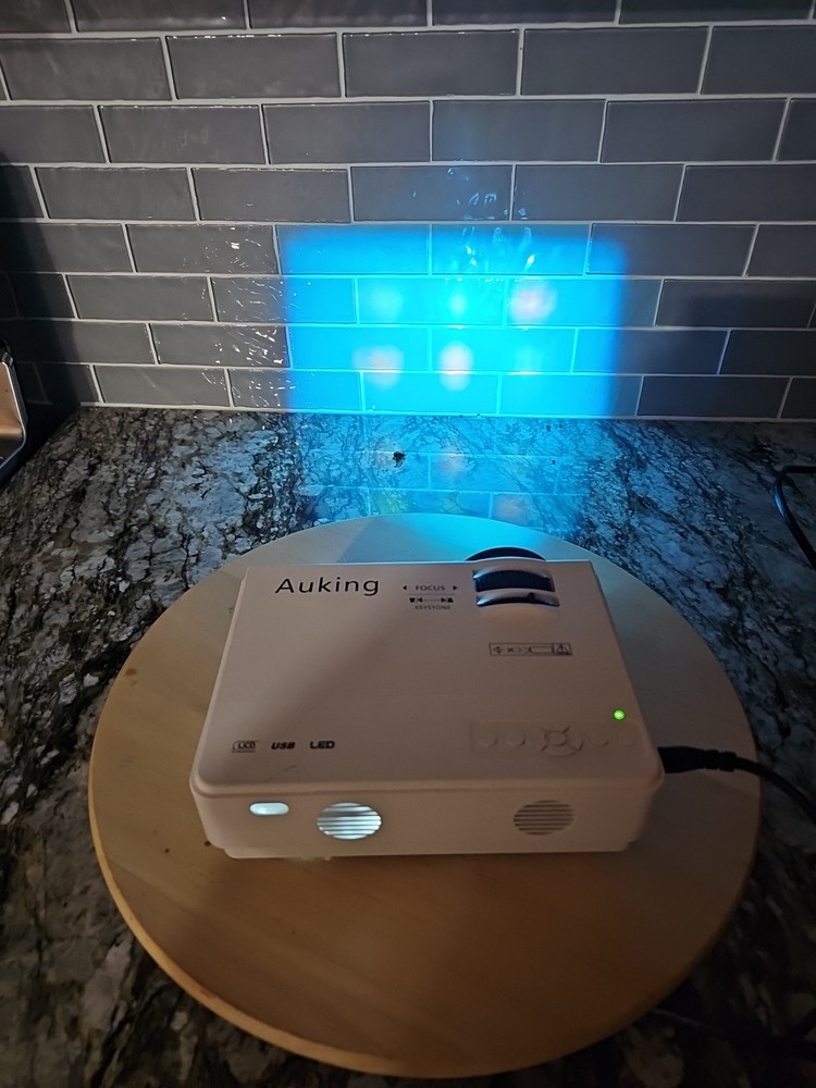 AuKing 1080 Mini Projector M8-F With Remote Tested