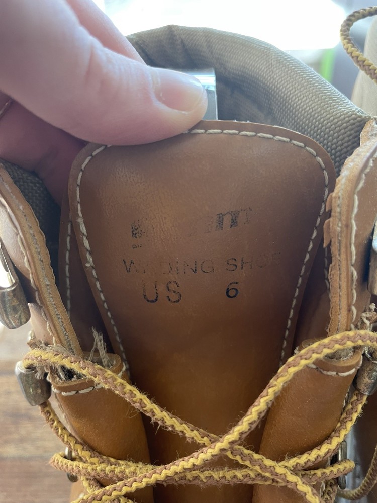 Vintage Simms Wading Shoes Size 6 Felt Bottom Boots