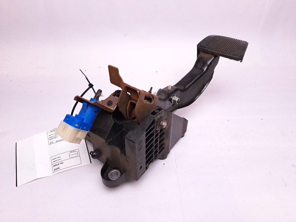 BRAKE PEDAL FOR CHRYSLER 200 2017