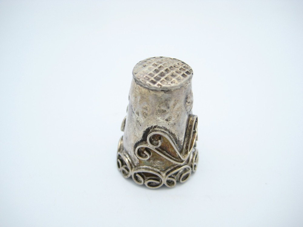 Antique Sterling Silver Sewing Scroll Fan Floral Design Thimble
