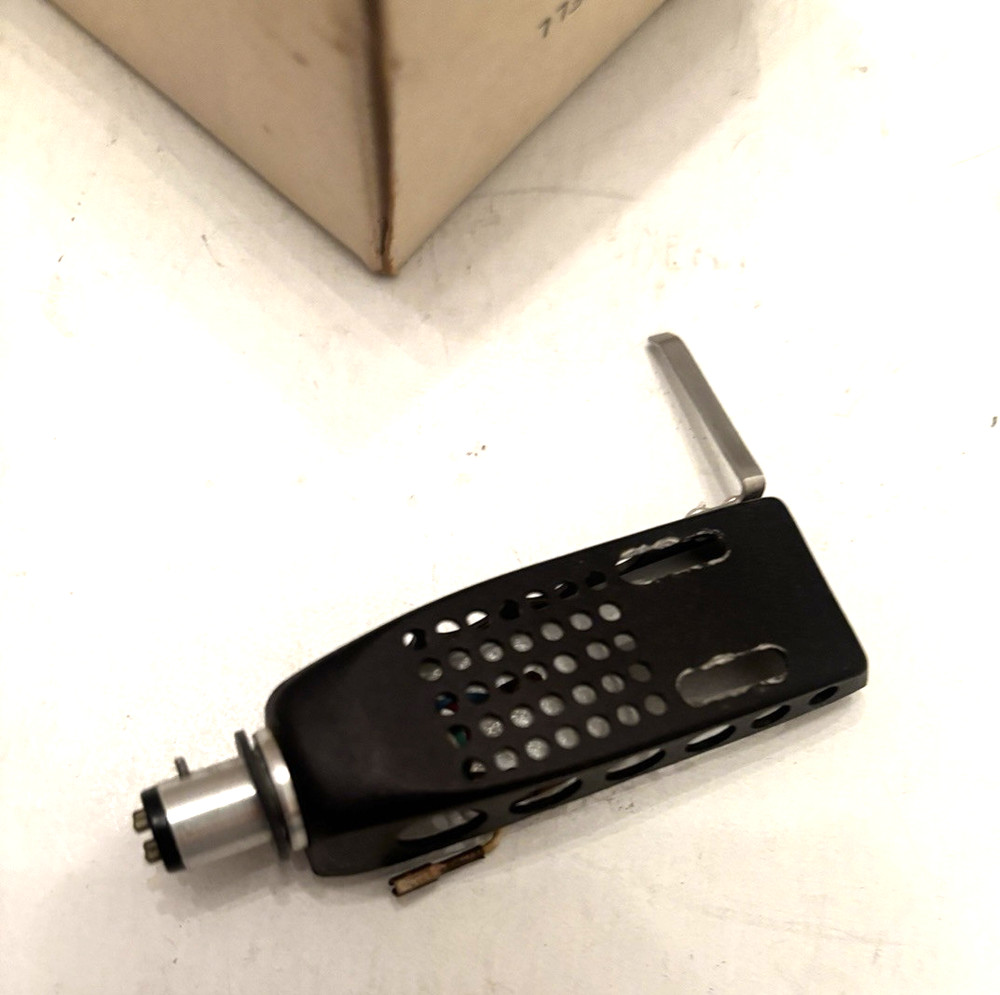 Ω Pioneer PP-302 Headshell (Black) Head shell for turntable