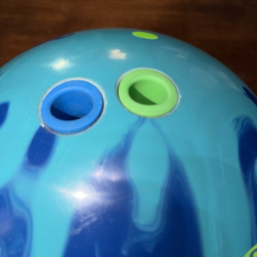 Radical Innovator Solid bowling ball 15 Lbs Used Single Drill