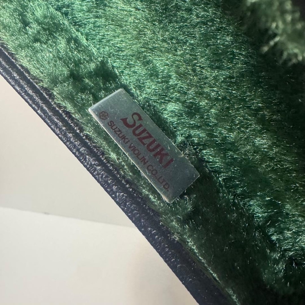 Good condition MONOPIA Mandolin with hard case