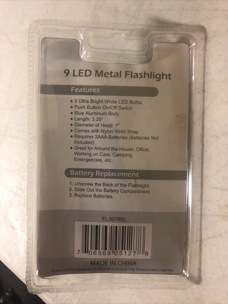 SE 9 LED FLASHLIGHT FL3078BL - NEW OLD STOCK