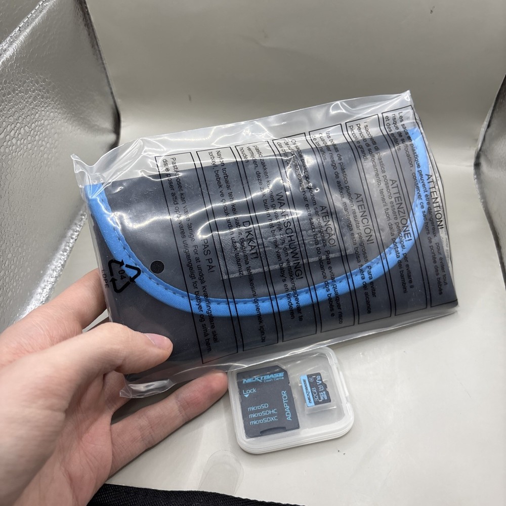 NextBase Dash Cam 122 with 32GB SD Card And Case