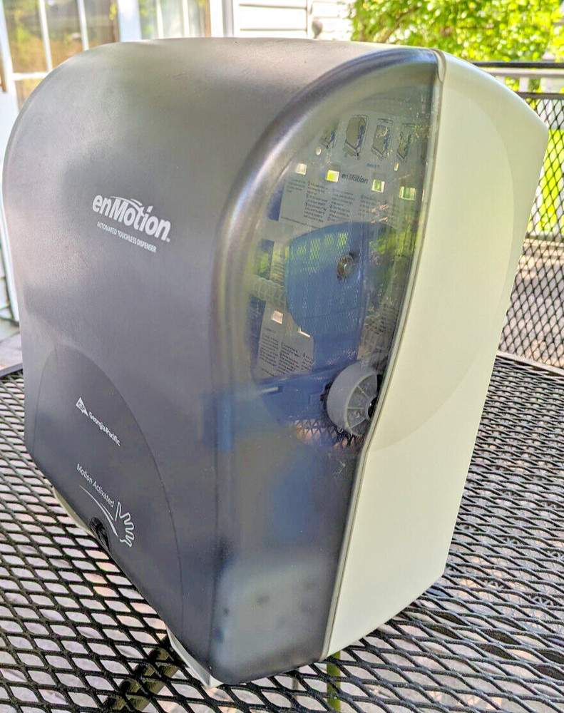 Motion-sensored Paper Towel Dispenser