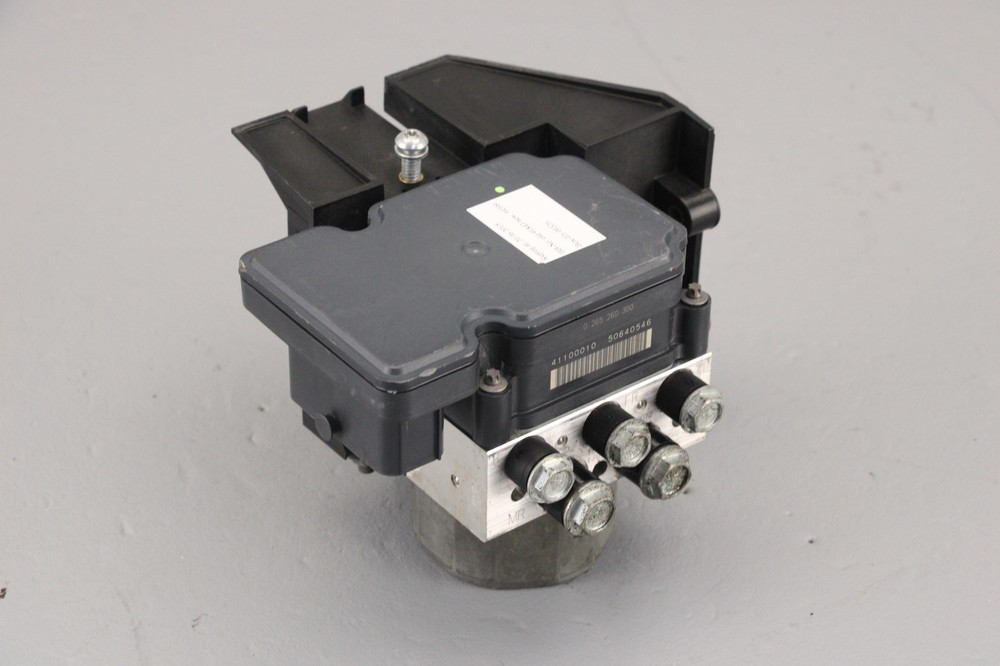 2016 Harley Electra Glide CVO ABS Pump Module Controller Unit HCU 41100013