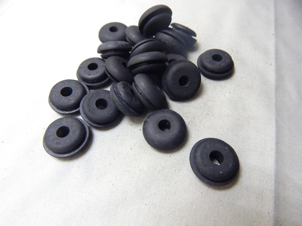 1 / 4" ID RUBBER GROMMETS