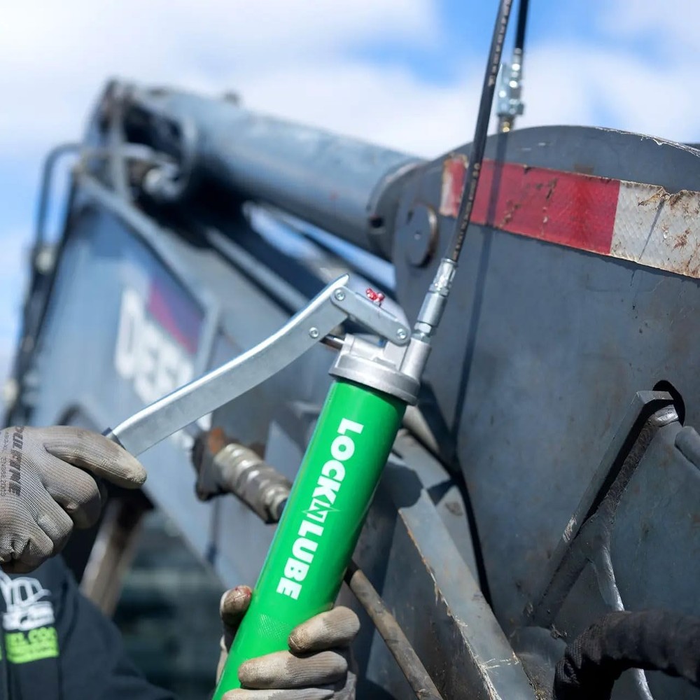 LockNLube Lever Grip Grease Gun