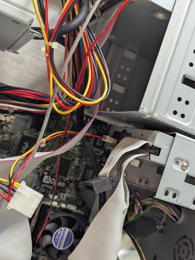 VINTAGE DESKTOP COMPUTER Tower A Open Tested See Pictures