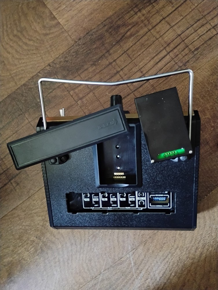 FUTABA FG SERIES 6 Channel Radio System