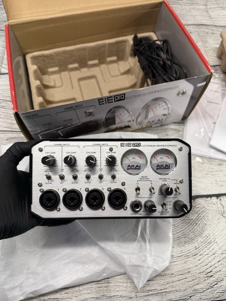 Akai Professional EIE Pro Electromusic Interface Expander USB Audio Interface