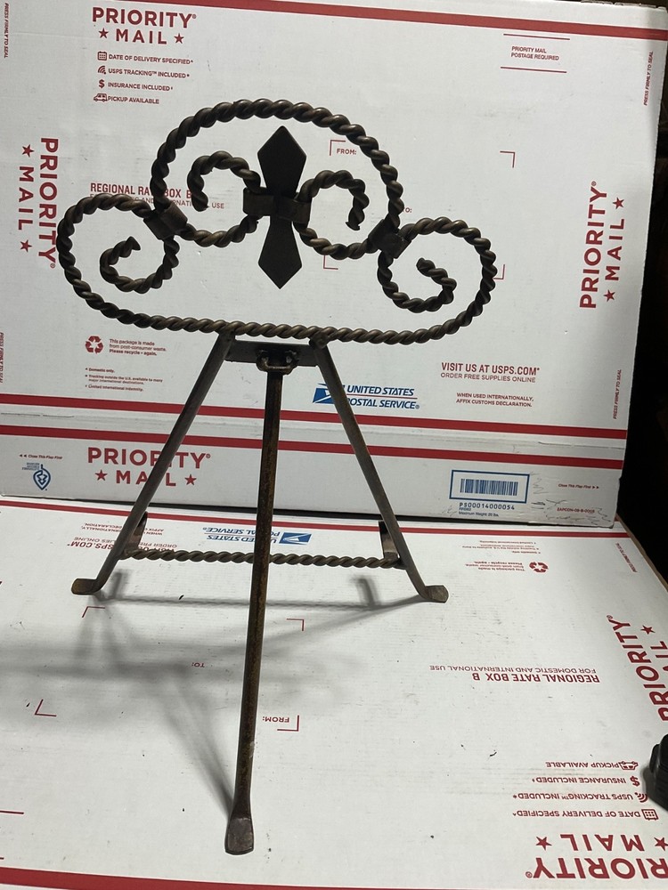 Vintage Iron Easel Stand