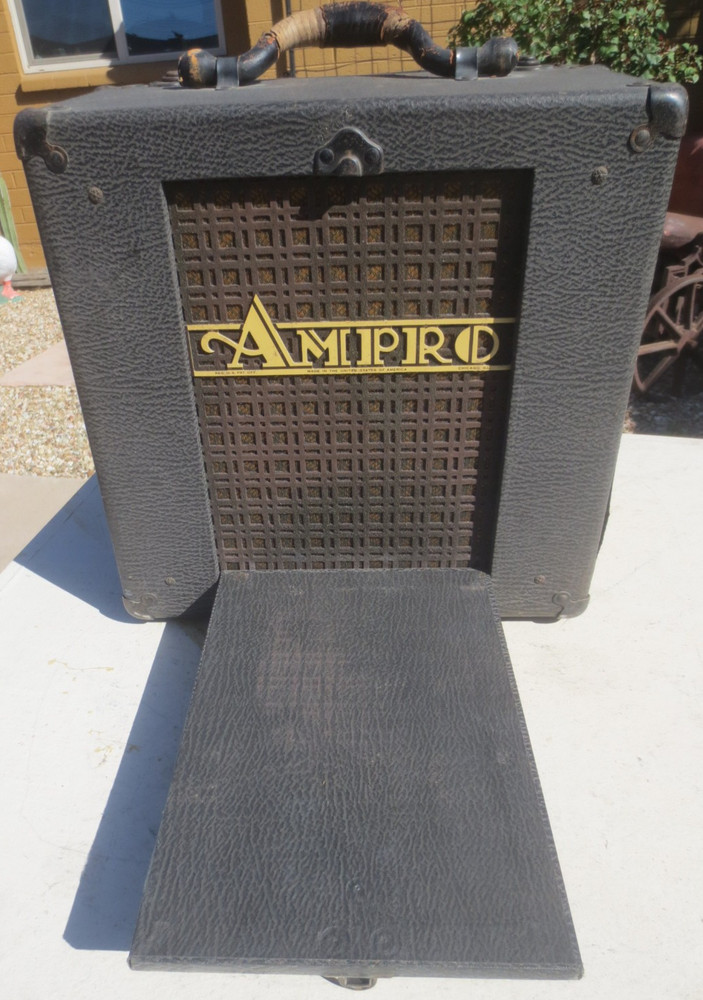 AMPRO Speaker Model 18030 / Vintage NICE!