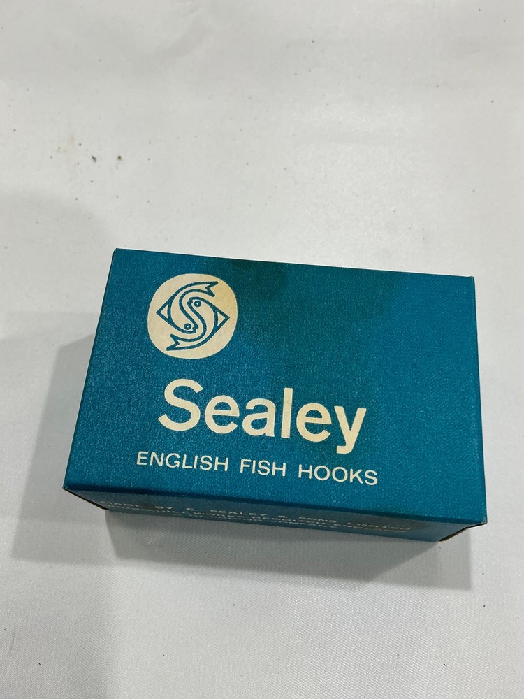 Vintage Edgar Sealey Sons Streamer Salmon hooks  Redditch, Eng
