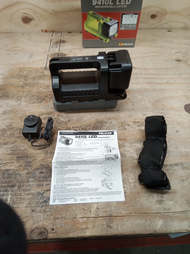 PELICAN LED RECHARGEABLE LANTERN MODEL: 9410L Black