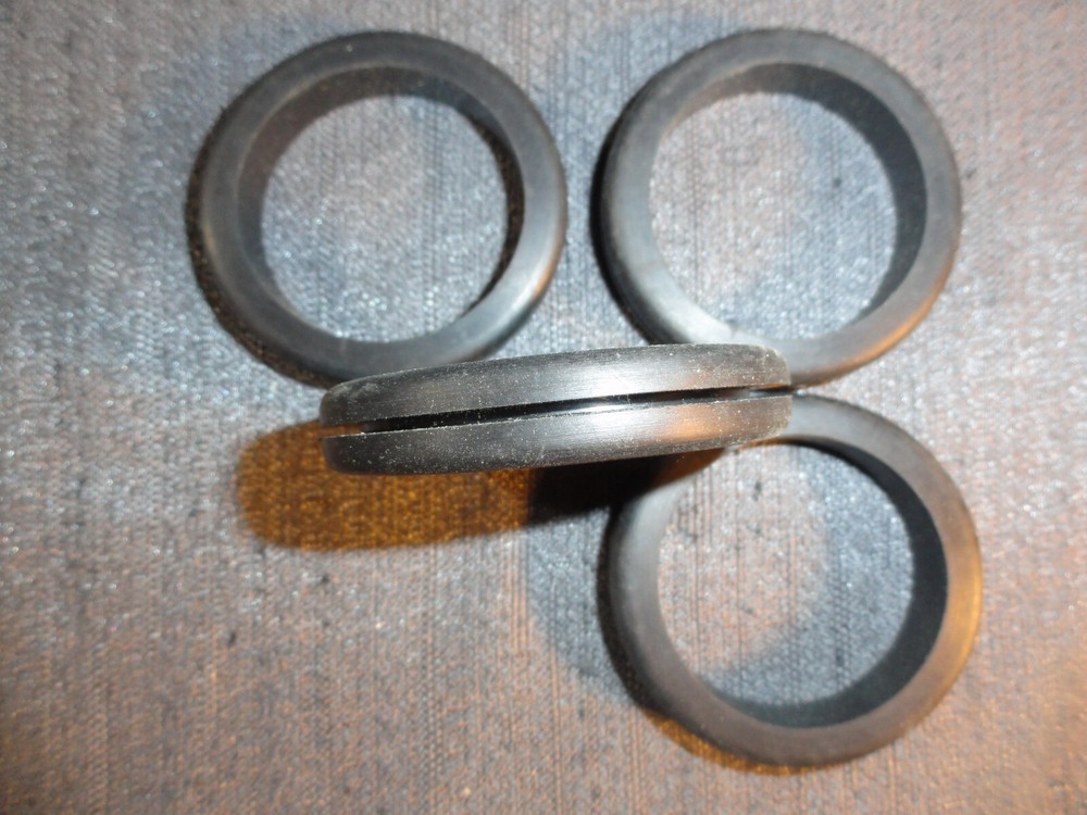 QUANTITY 4 BLACK RUBBER SEALS 2 1/4 INCH DIAMETER