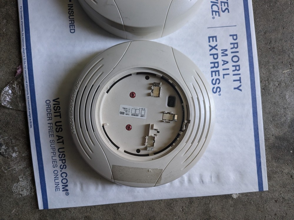 System Sensor B200SR-LF Intelligent Reversible Sounder Base without box & cover