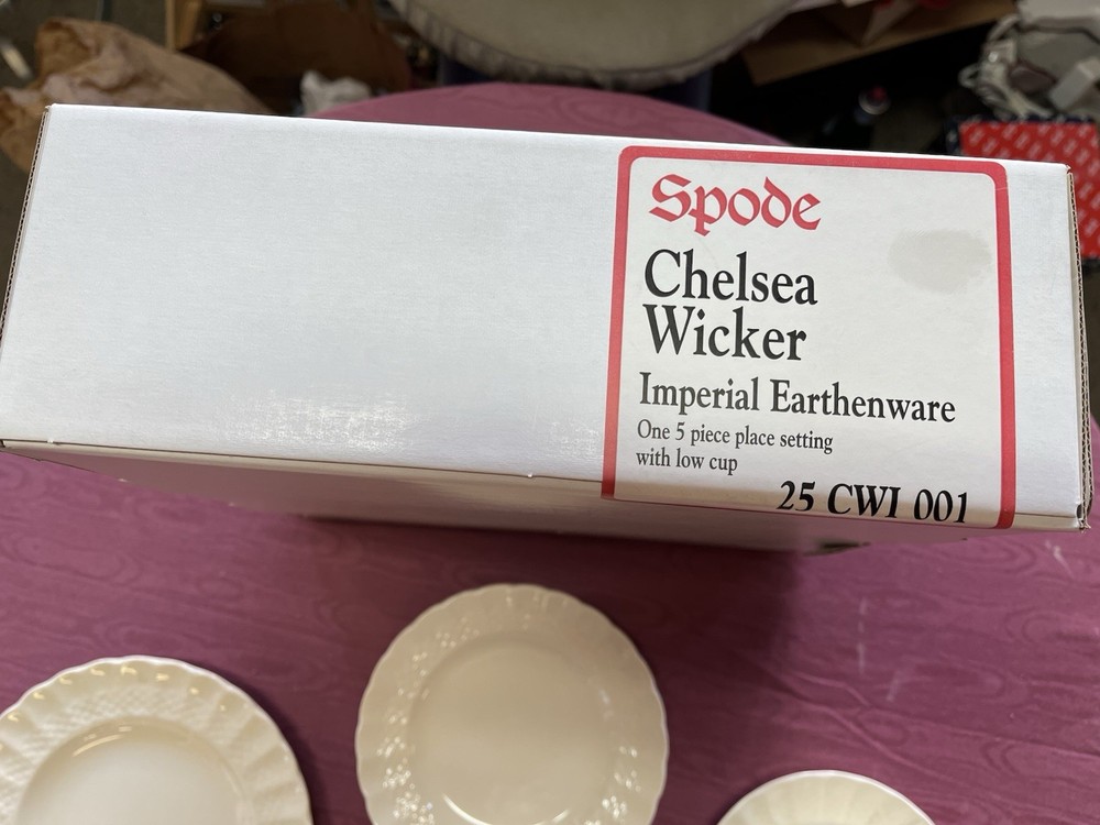 Chelsea Wicker Spode 5 Piece Place Setting NOS