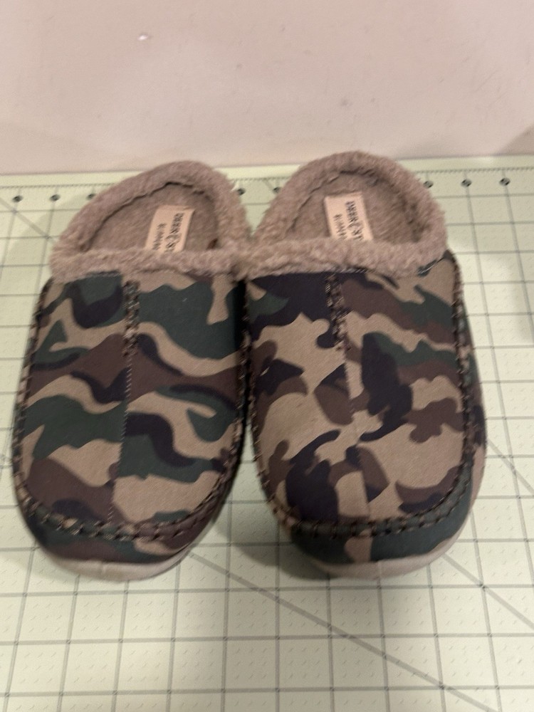 deer stags slipperooz Size 9.5