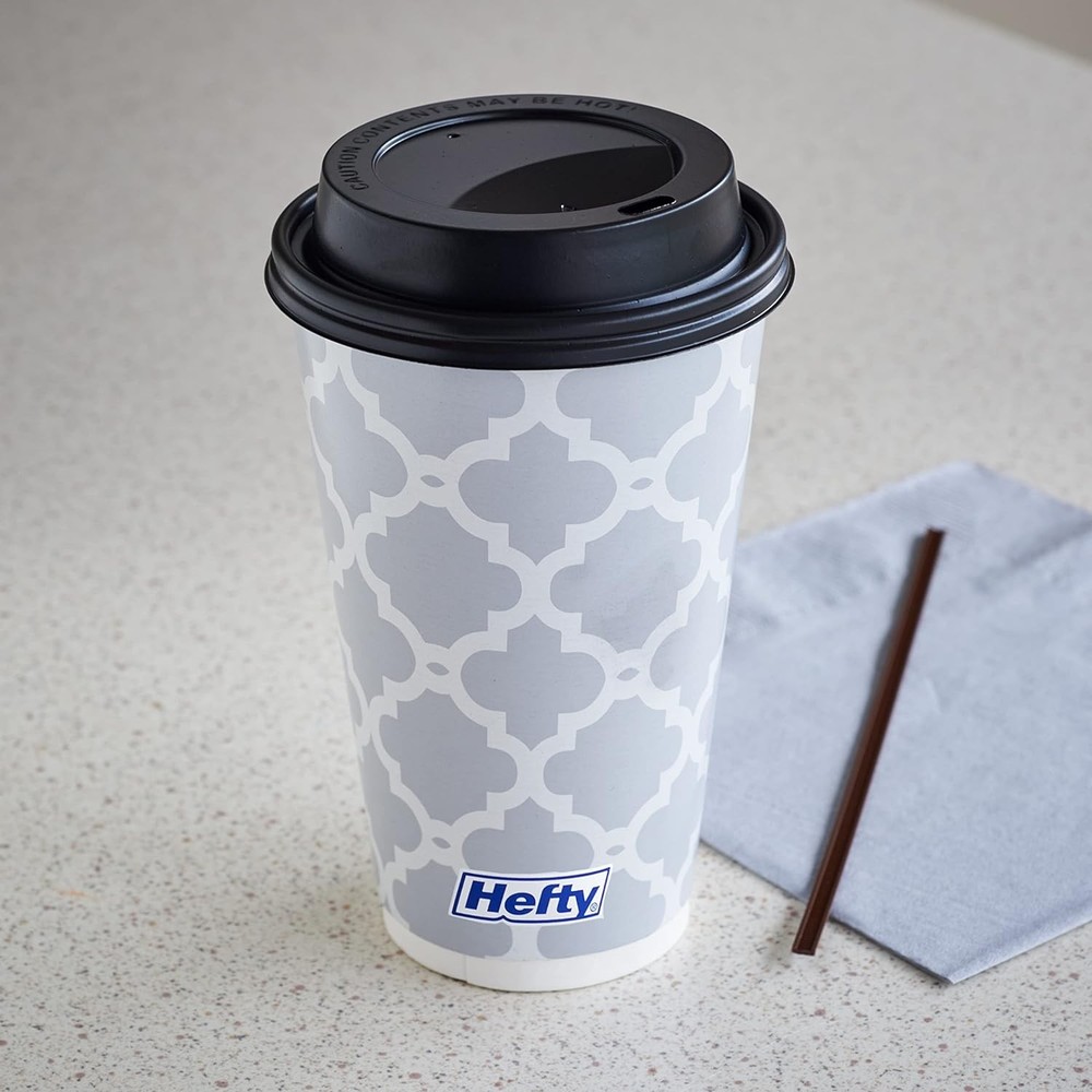 Hefty 16 oz Disposable Hot Cups with Lids 20 Count Double Insulated