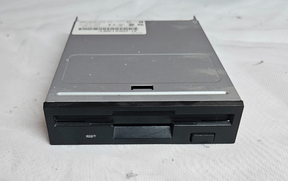 ROLAND KR-75 Keyboard 3.5" Disk Drive Panasonic JU-256A198PC