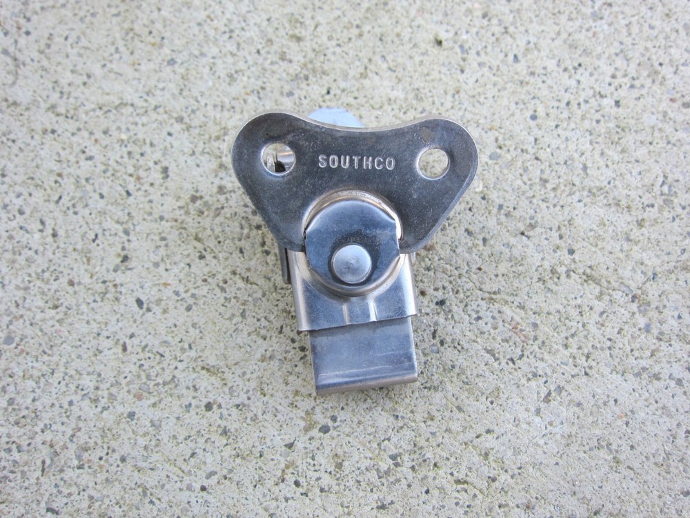 Southco Panel Rotary-Action  Draw Latch, Used