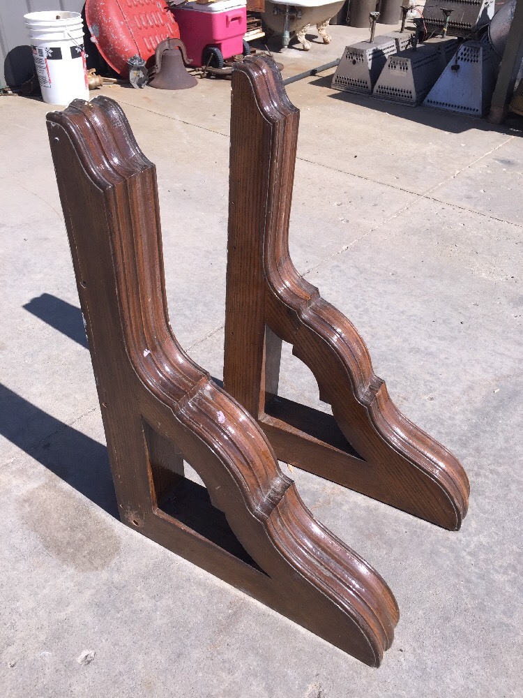 Pair Matching Oak Corbels