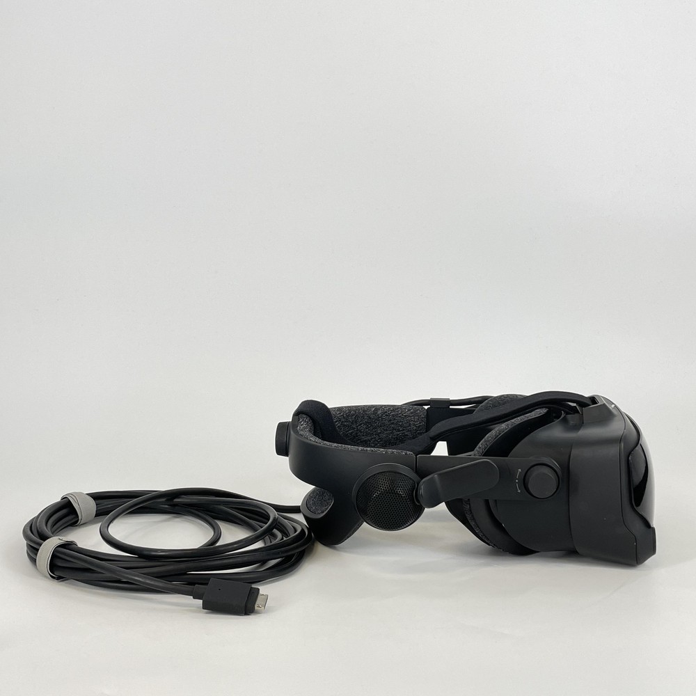 Valve Index VR Headset w/ 2 Base Stations/Controllers/Power Cord - Good