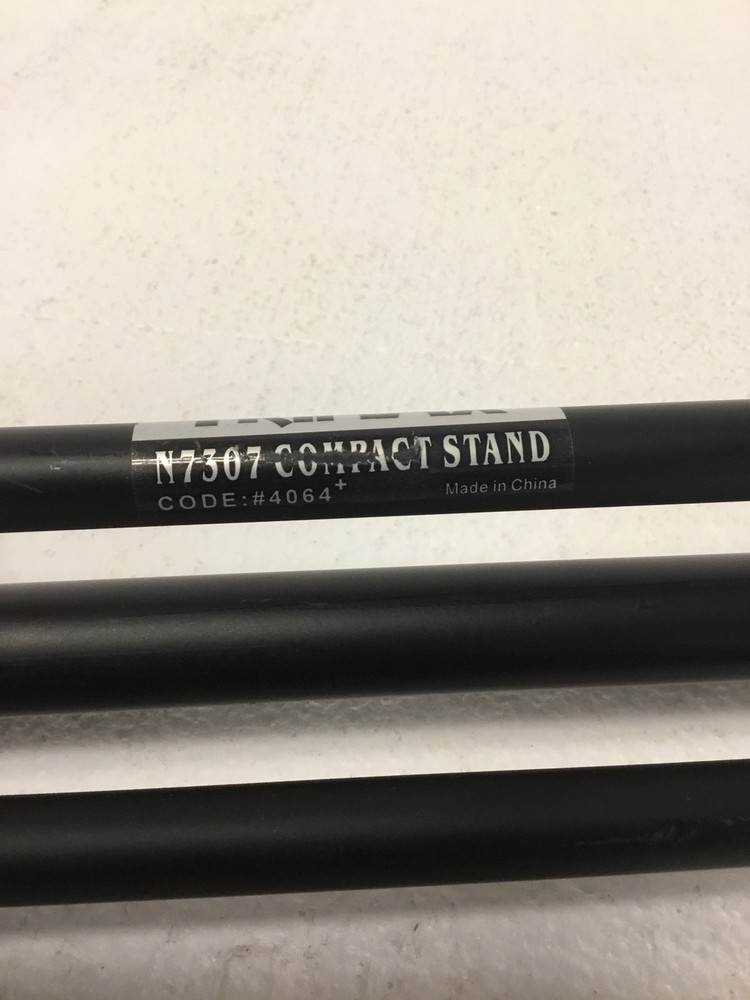 Trimax N7307 Tripod Stand Compact 40" Collapsed 7ft Extended Code 4064+ WORKING
