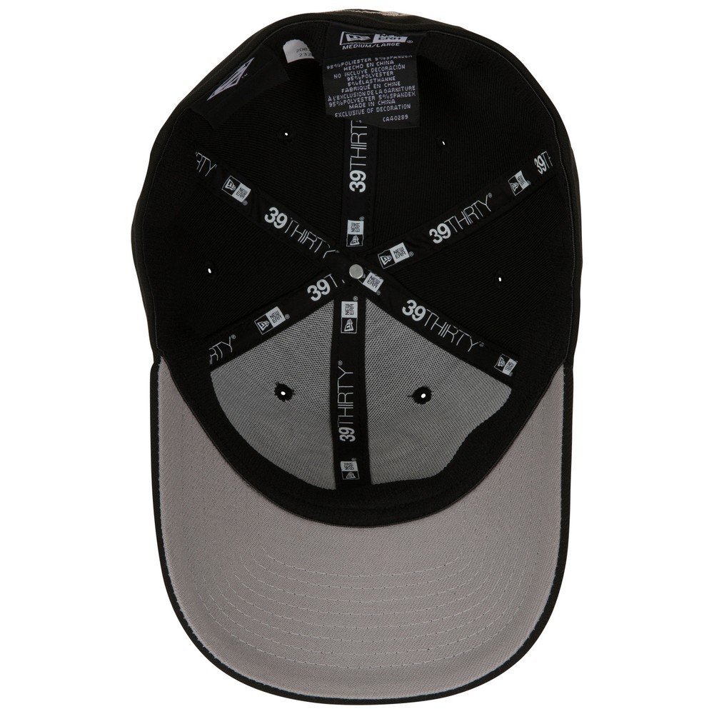 Superman Silver Logo New Era 39Thirty Fitted Hat Black