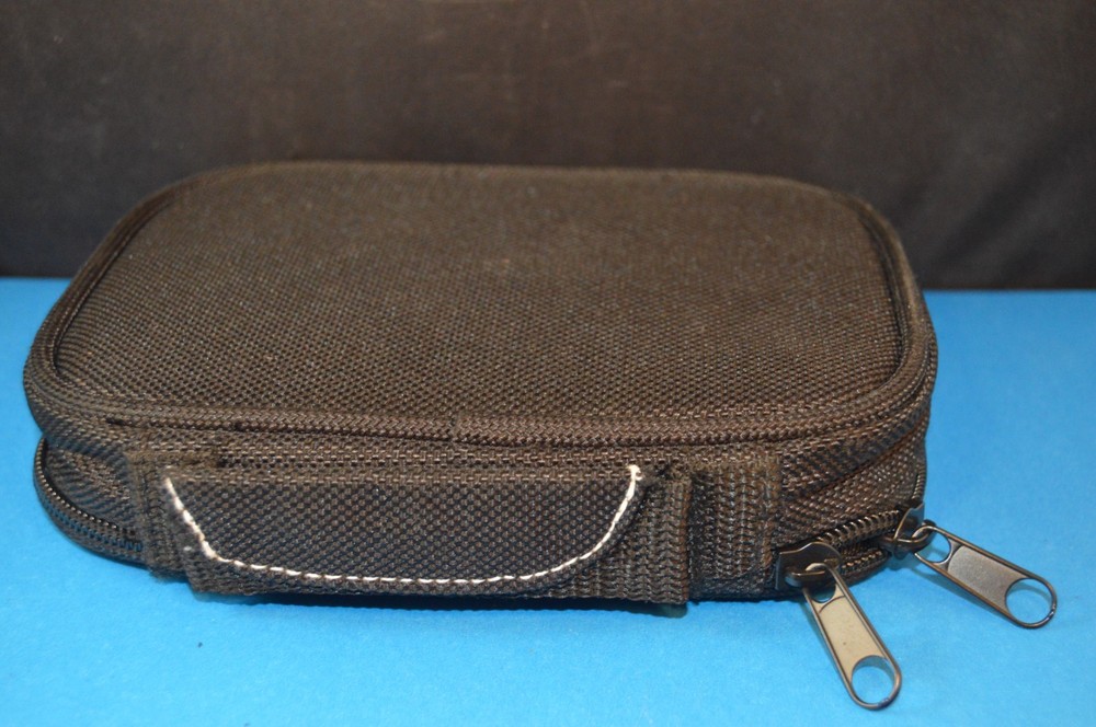 TomTom CARRYING - STORAGE CASE & CHARGING BASE Navigation GPS car auto Direction