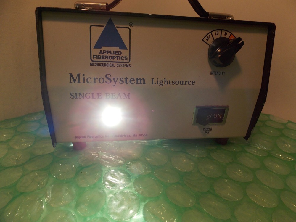 APPLIED FIBER OPTIC MICROSYSTEM LIGHT SOURCE 24 30 30 (LAM-1818)