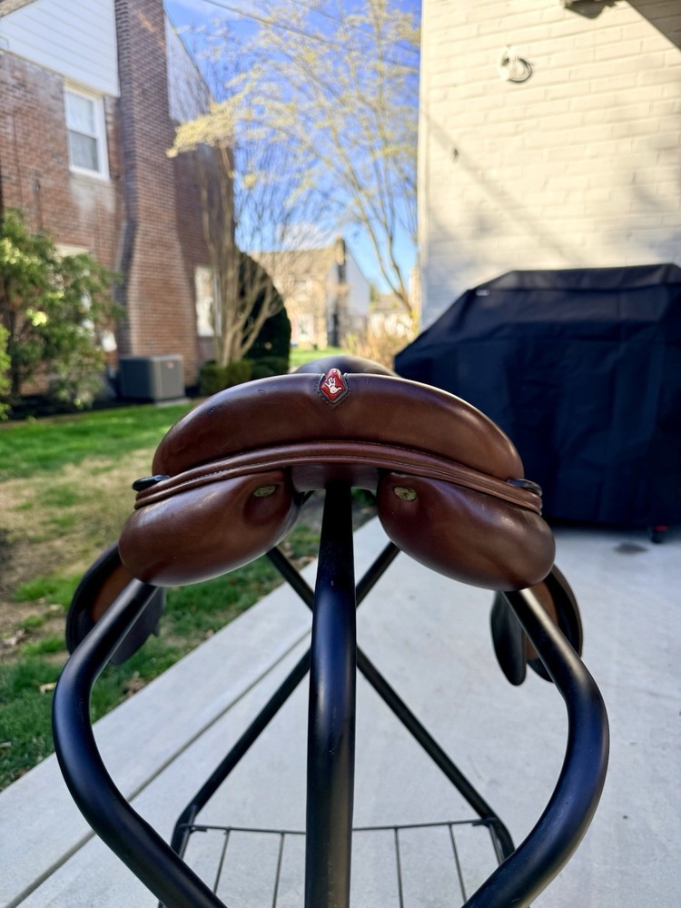 16.5 Equipe Synergy Jump Saddle