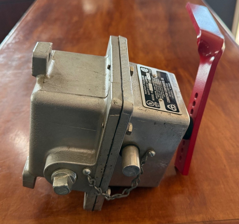 RS2 CONVEYOR COMPONENTS, CO. ENCLOSURE