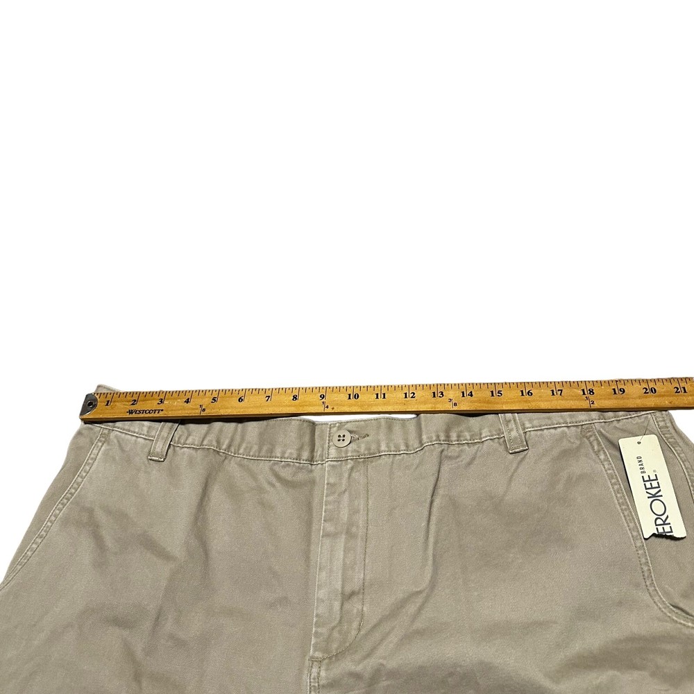 Cherokee Men’s 42 Khaki Cargo Shorts Tan
