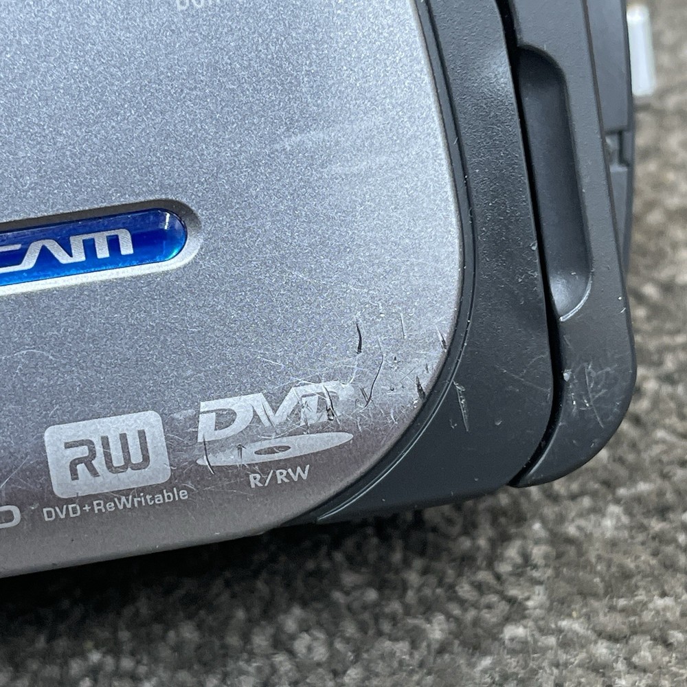 Sony Handycam DCR-DVD202E Handheld DVD Camcorder Silver Tested & Working