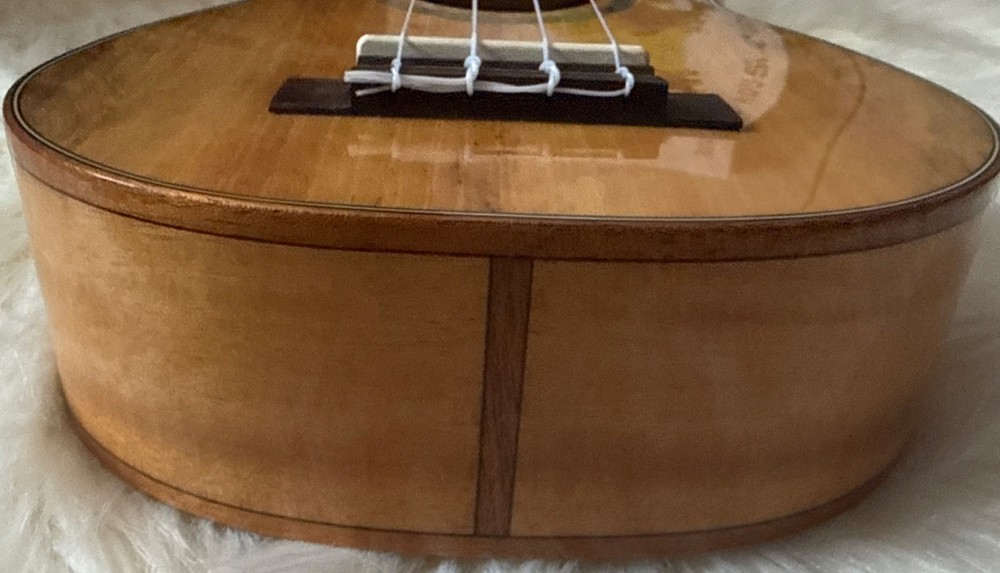 Kala KA-MSG Mango Soprano Gloss Ukulele - Aquila Strings In Excellent Condition