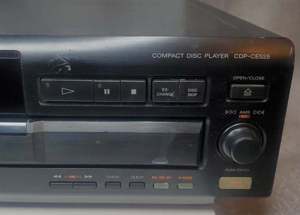 Sony CDP-CE525 5 Disc CD Player Powers On No Remote