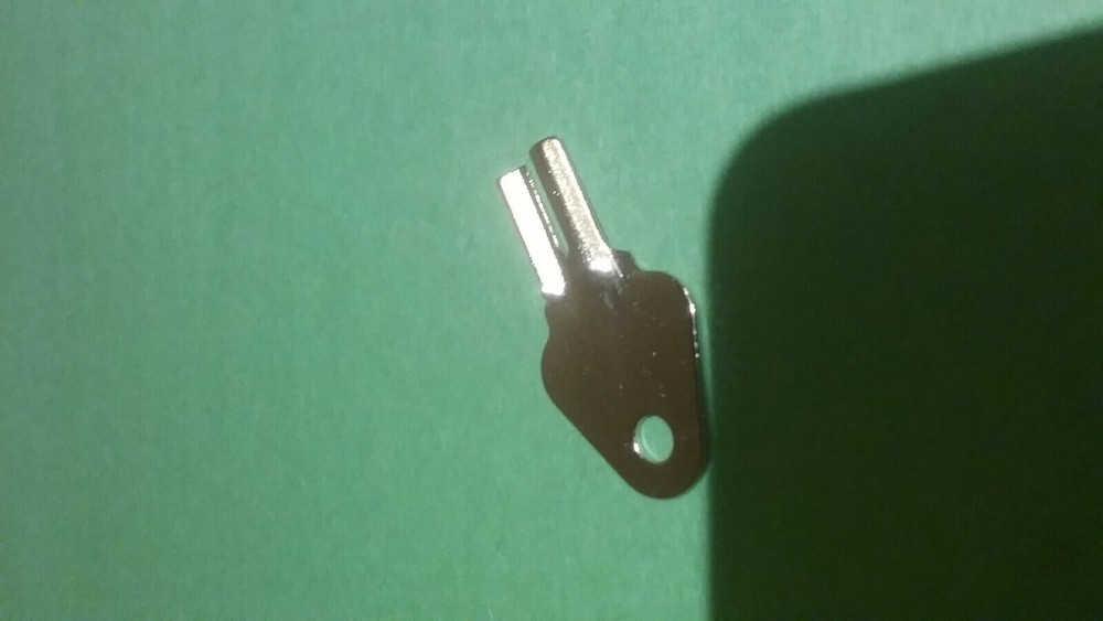 Baywest 1200 Dispenser Key