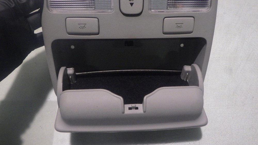 07 HYUNDAI SONATA Front Console roof